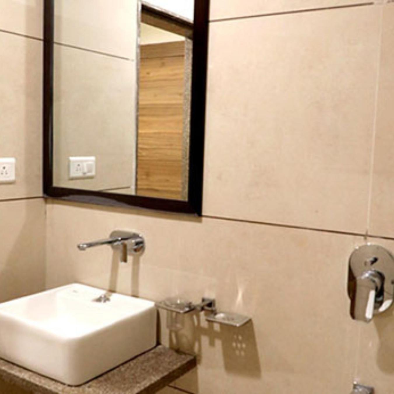 בהופאל Adarsh Palace Hotel מראה חיצוני תמונה